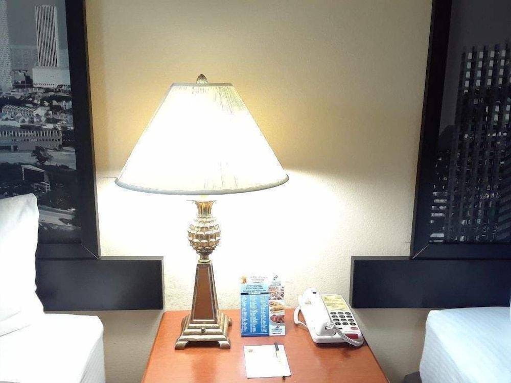 Surestay Studio By Best Western Conroe Downtown Εξωτερικό φωτογραφία